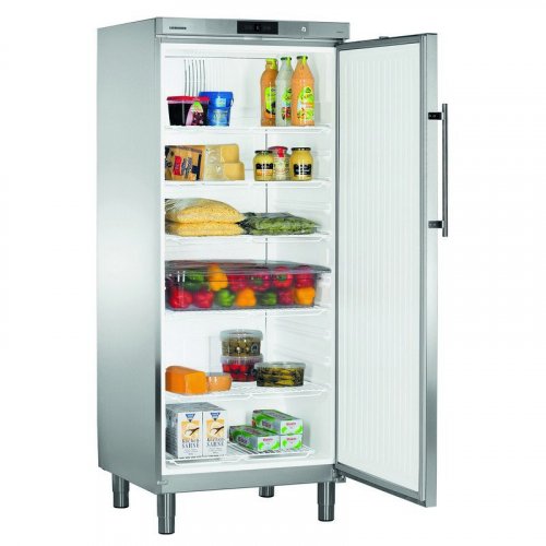 LIEBHERR 586 literes hűtő, ventilációs hűtéssel, teli ajtóval