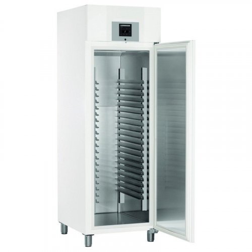 LIEBHERR 601 literes cukrászati hűtő, ventilációs hűtéssel, teli ajtóval