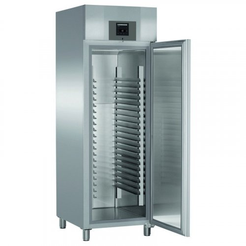 LIEBHERR 601 literes cukrászati mélyhűtő, ventilációs hűtéssel, teli ajtóval
